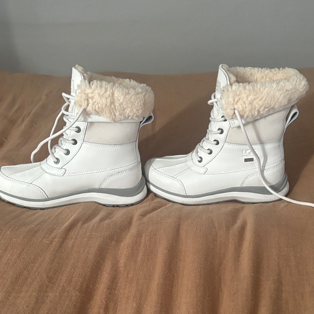 UGG Women's Cream Winter Boots - Picture 2 of 7
